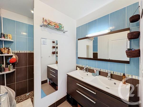 Appartement F3 à vendre  3 pièces - 57 m 2   ARCACHON  - 33