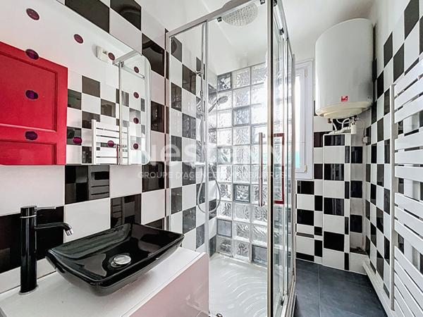 À découvrir sans tarder ? T2 au coeur du quartier prisé de la butte Sainte-Anne à Nantes