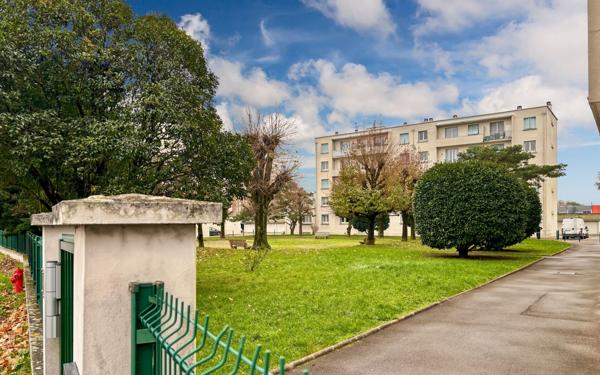 Stationnement à vendre    Villeurbanne