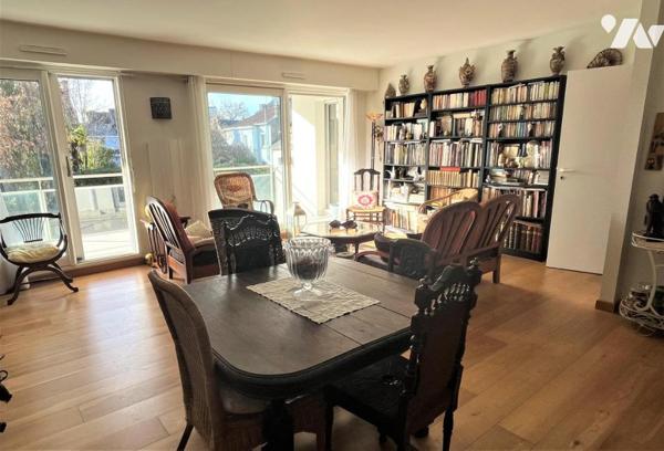 Nantes Monselet-Rd Pt de Vannes,  T4 de 99 m² de 1992, terrasse Sud-Ouest 13 m², garage.