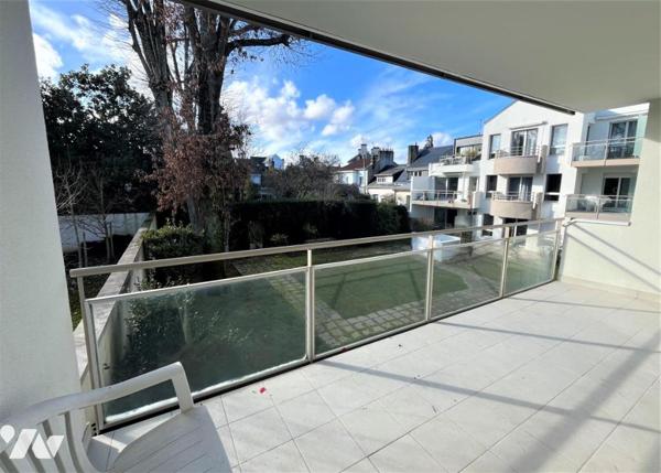 Nantes Monselet-Rd Pt de Vannes,  T4 de 99 m² de 1992, terrasse Sud-Ouest 13 m², garage.