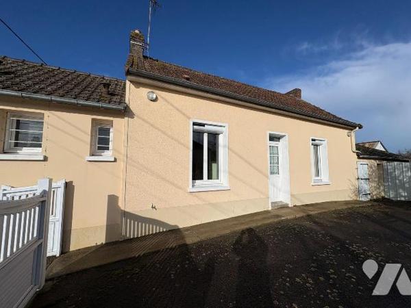 Maison comprenant une entrée, une cuisine, un séjour, un dégagement, une salle d'eau, des WC et...