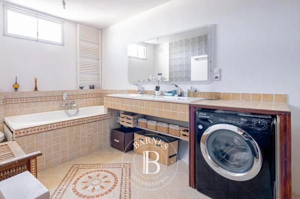 Paris 5ème, Appartement 2 Chambres -  117 m² à vendre