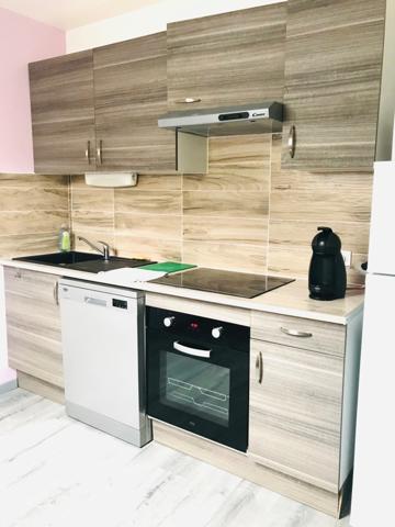 Immeuble à vendre LA GUERCHE SUR L'AUBOIS (18)