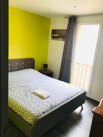 Immeuble à vendre LA GUERCHE SUR L'AUBOIS (18)