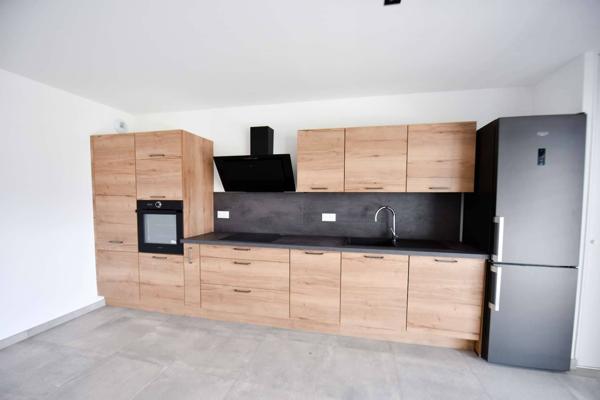 Appartement à louer - Saint-Jorioz 3 pièces de 76.58 m²