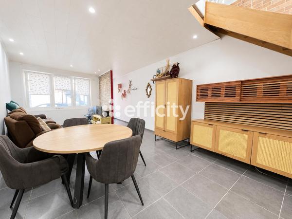 Maison
         4 pièces
        - 94 m² 207 000 € *