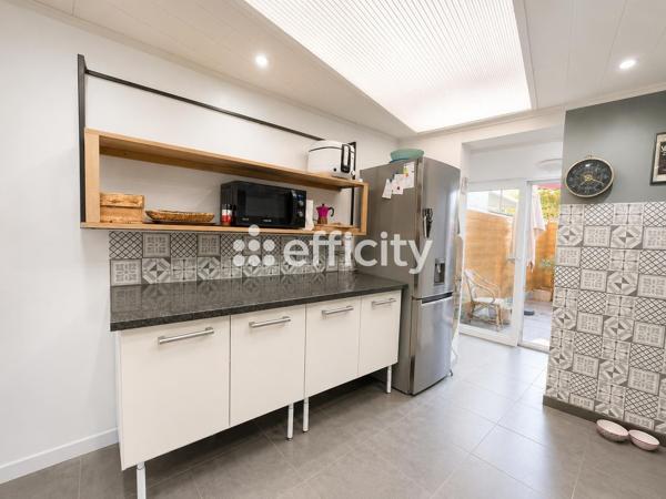 Maison
         4 pièces
        - 94 m² 207 000 € *