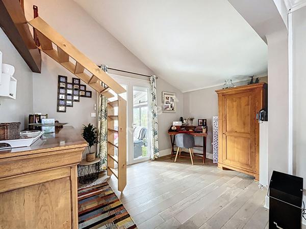 A vendre - Maison à Champigne de 83m2, deux chambres et grand terrain de 900m2