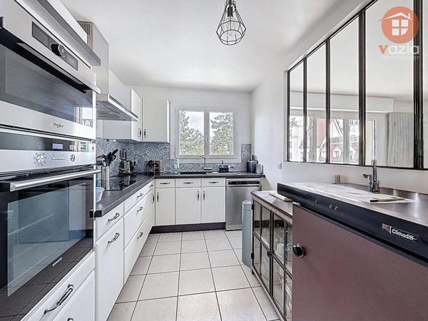 Appartement à vendre - Suresnes 5 pièces de 100.75 m²