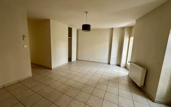 Appartement à louer    3 pièces • 126,58 m2 Brive-la-Gaillarde