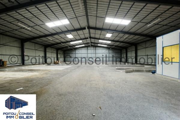 ZONE ARTISANALE ET INDUSTRIELLE LA CRECHE STOCKAGE D’ENVIRON 860m2