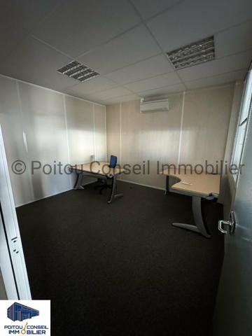 A LOUER LOCAL BUREAUX AVEC VISIBILITE ZONE ECHIRE PROCHE NIORT 376m2 AVEC PARKINGS PROCHE PEAGE AUTOROUTE A83
