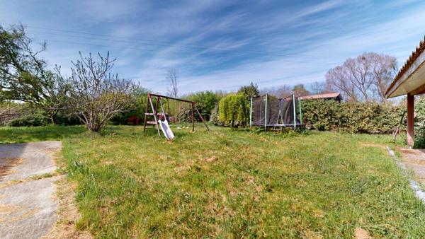 Maison de 122m² + studio indépendant de 15m² sur 2000m² de terrain