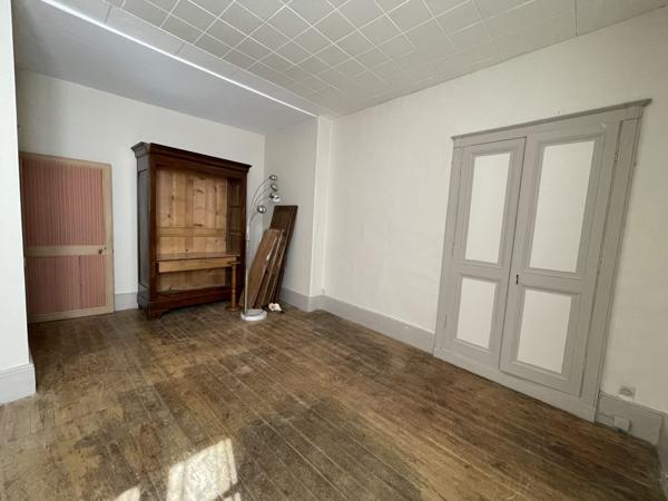 Vente Maison120 m² - 5 Pièces - LIGNIERES (18160)