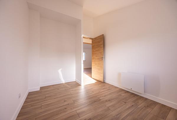 AYTRE - MAISON NEUVE  / TROIS CHAMBRES