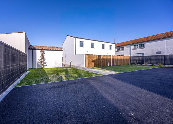 AYTRE - MAISON NEUVE  / TROIS CHAMBRES