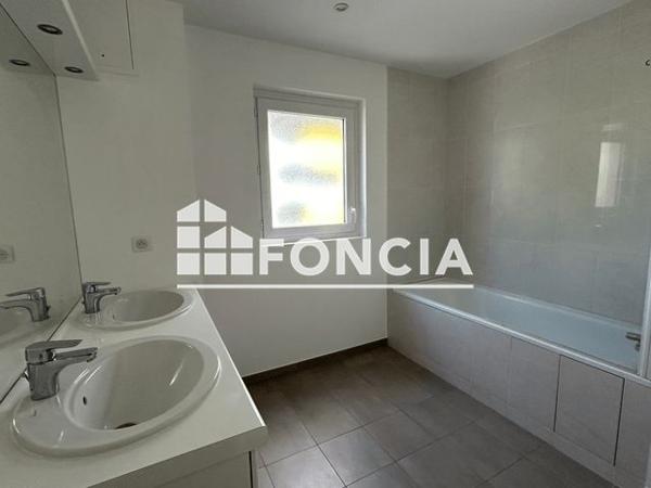 Location Appartement 4 pièces 103.6 m² - 8 RUE VICTOR GARAIX Chartres 28000