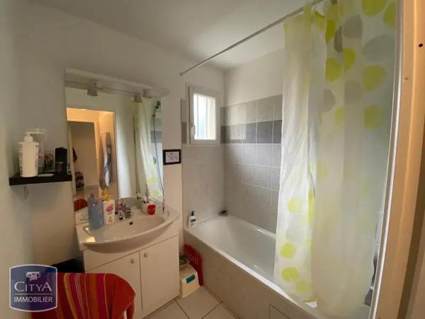 Appartement à louer 3 pièces 61.44m² Limoges (87000)