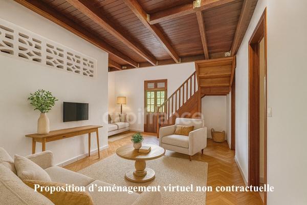 Maison à vendre 9 pièces (971)