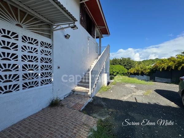 Maison à vendre 9 pièces (971)