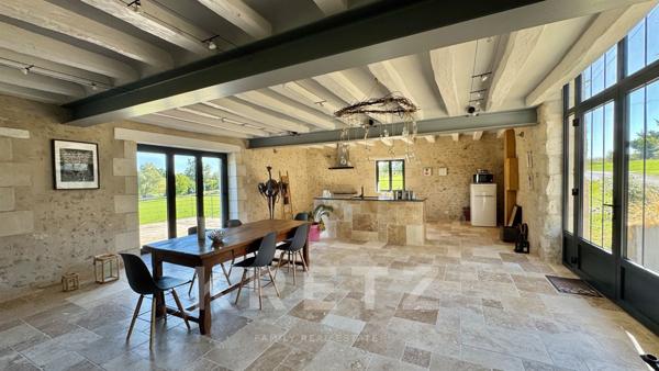 Ancien corps de ferme rénové