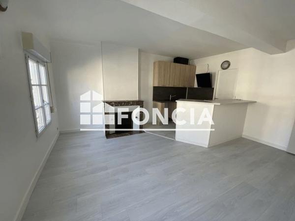 Location Appartement 2 pièces 34.2 m² - 46 AVENUE GAMBETTA - 2eme étage Rochefort 17300