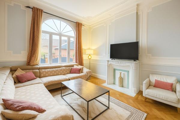 Maison 8 pièces 227 m2
