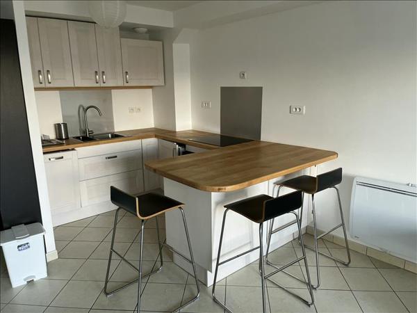 Appartement à louer 720 € CC Tours 2 p 46 m² DPE C