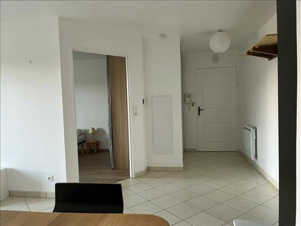 Appartement à louer 720 € CC Tours 2 p 46 m² DPE C