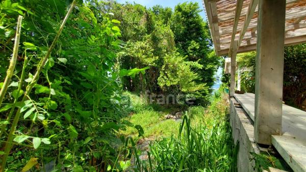 A louer - Case Pilote Fond Boucher - Maisonnette 2 pièces avec terrasse, piscine commune