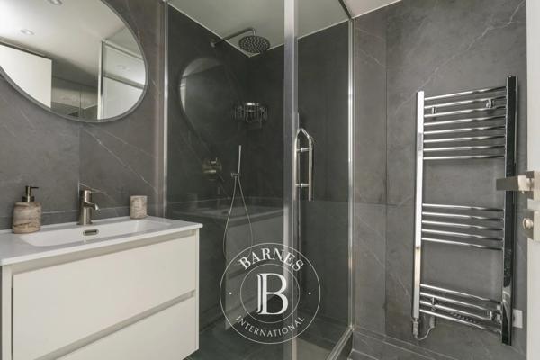 Paris 1er, Appartement  27 m² à vendre