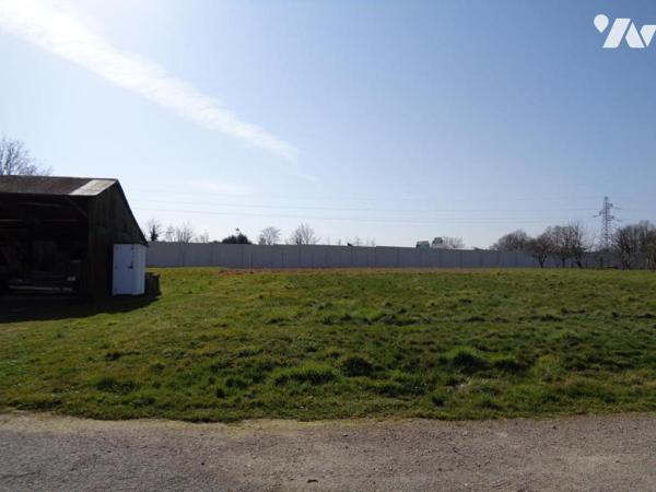 TAB 1261 m² dont 600 m² constructible non viabilisé exposé sud