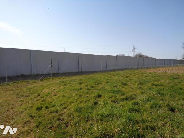 TAB 1261 m² dont 600 m² constructible non viabilisé exposé sud