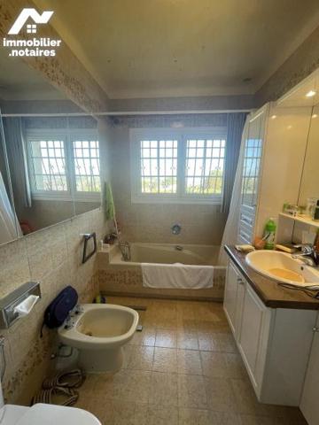 Vallauris Collines Maison  individuelle de 150 m2  Habitable sur un terrain  de 1400 m2 avec piscine