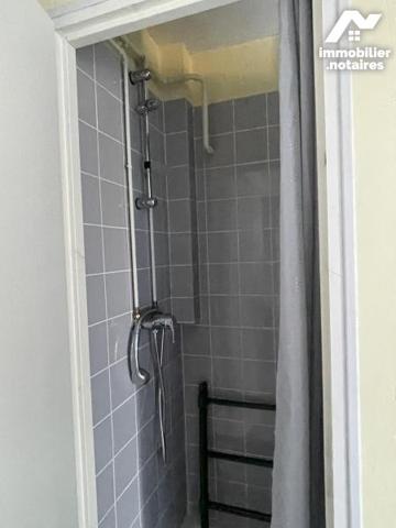 Vallauris Collines Maison  individuelle de 150 m2  Habitable sur un terrain  de 1400 m2 avec piscine