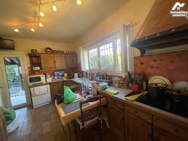 Vallauris Collines Maison  individuelle de 150 m2  Habitable sur un terrain  de 1400 m2 avec piscine