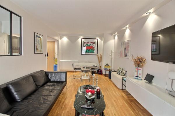 Appartement 3 pieces 63m² avec balcon - deux places de parking - cave