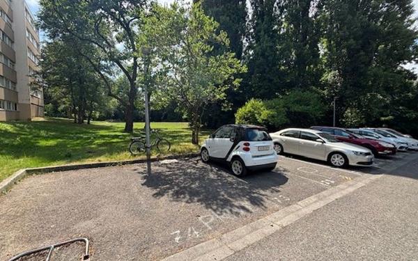 Stationnement à louer    Gaillard