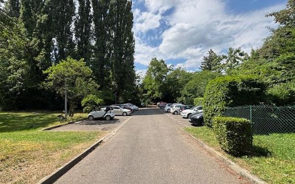 Stationnement à louer    Gaillard