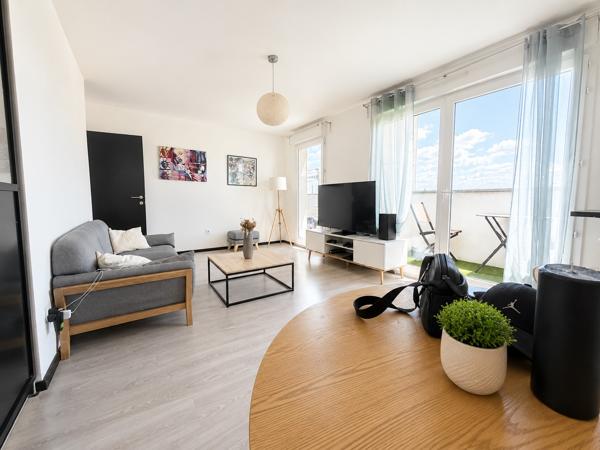 Appartement
         2 pièces
        - 49 m² Exclusivité 289 000 € *