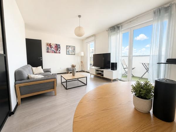 Appartement
         2 pièces
        - 49 m² Exclusivité 289 000 € *