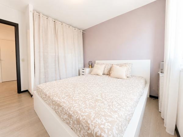 Appartement
         2 pièces
        - 49 m² Exclusivité 289 000 € *