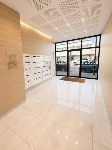 Appartement
         2 pièces
        - 49 m² Exclusivité 289 000 € *