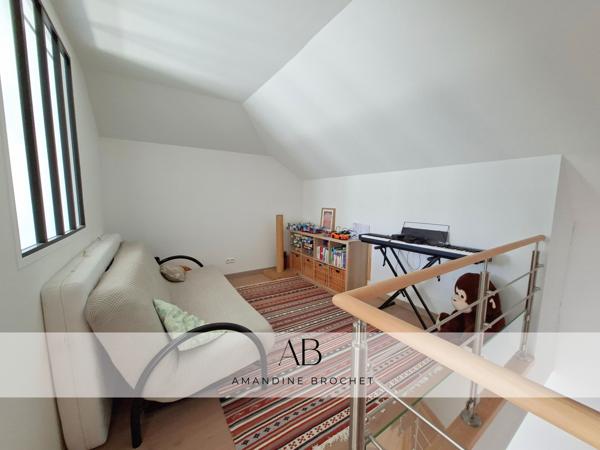 Maison
         8 pièces
        - 215 m² 1 430 000 € *
