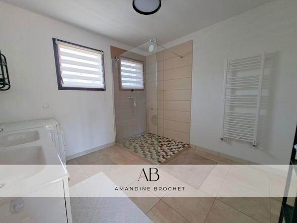 Maison
         8 pièces
        - 215 m² 1 430 000 € *