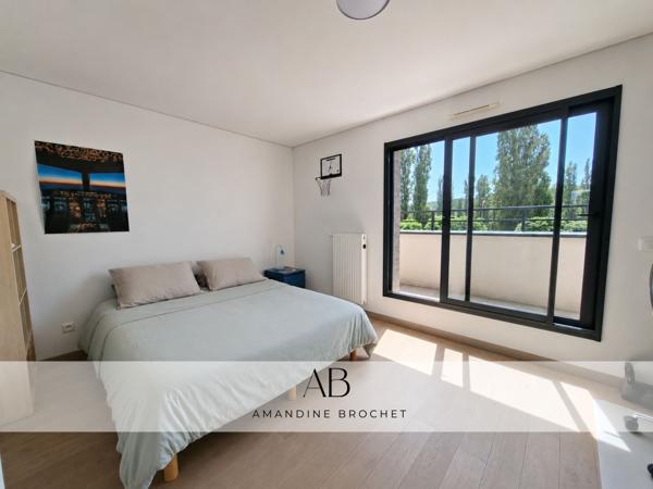 Maison
         8 pièces
        - 215 m² 1 430 000 € *