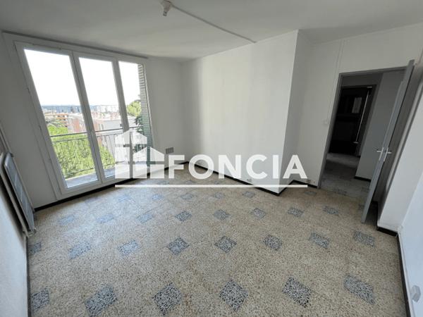 Location Appartement 2 pièces 41.15 m² - 9 RUE DU VACCARES Nimes 30000