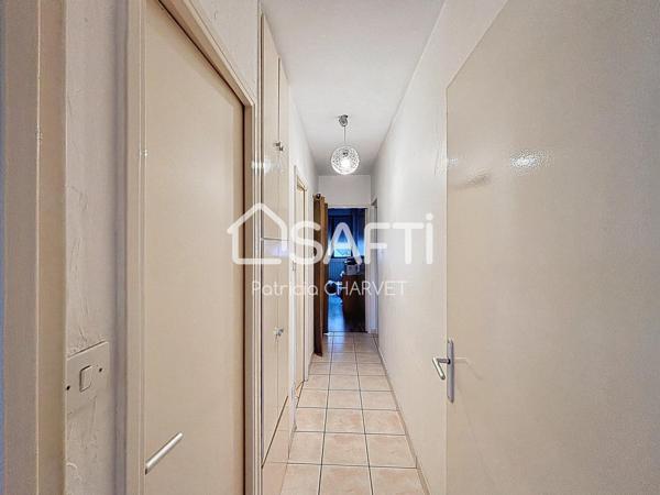 T5 lumineux dans résidence arborée à Francheville