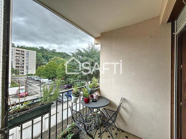 T5 lumineux dans résidence arborée à Francheville